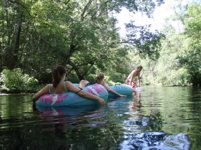 Tubing down the Ichetucknee River